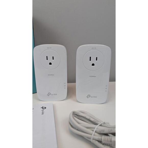 TP-Link AV2000 Powerline Adapter 2 Gigabit Ports Passthrough Ethernet Over Power - Picture 5 of 9